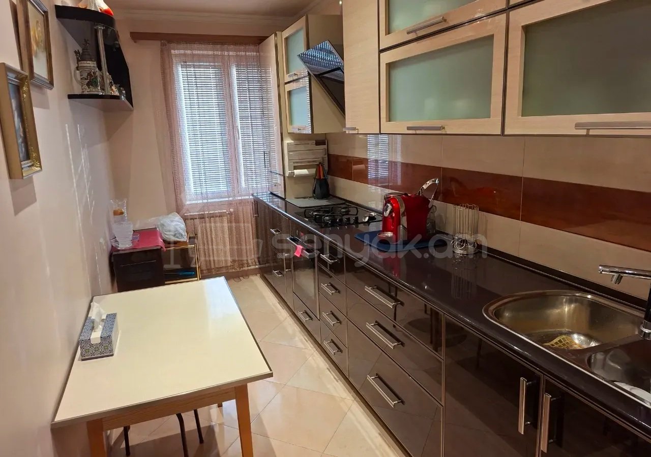 3 Սենյականոց Բնակարան, 76քմ, 9/9 հարկ, Կապիտալ Վերանորոգված