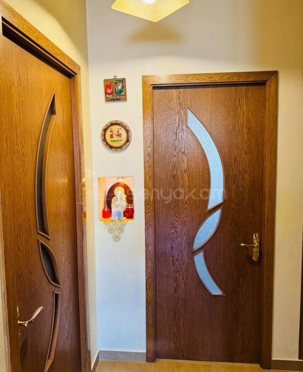 3 Սենյականոց Բնակարան Քարե Շենքում, 77քմ, 4/4 հարկ, Կապիտալ Վերանորոգված