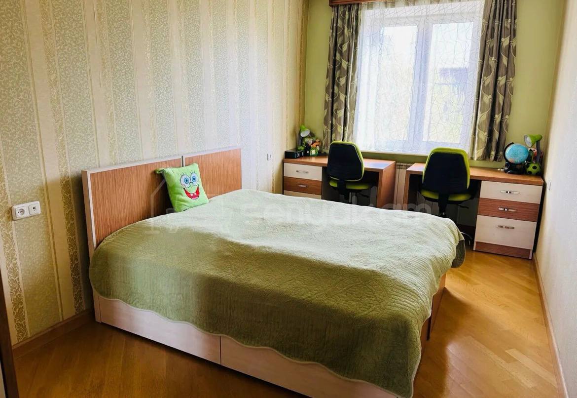 3 Սենյականոց Բնակարան Քարե Շենքում, 77քմ, 4/4 հարկ, Կապիտալ Վերանորոգված