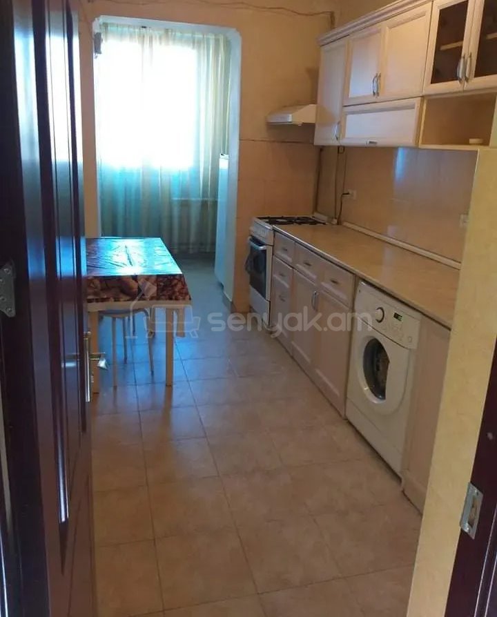 3 Սենյականոց Բնակարան, 70քմ, 2/8 հարկ, Կապիտալ Վերանորոգված
