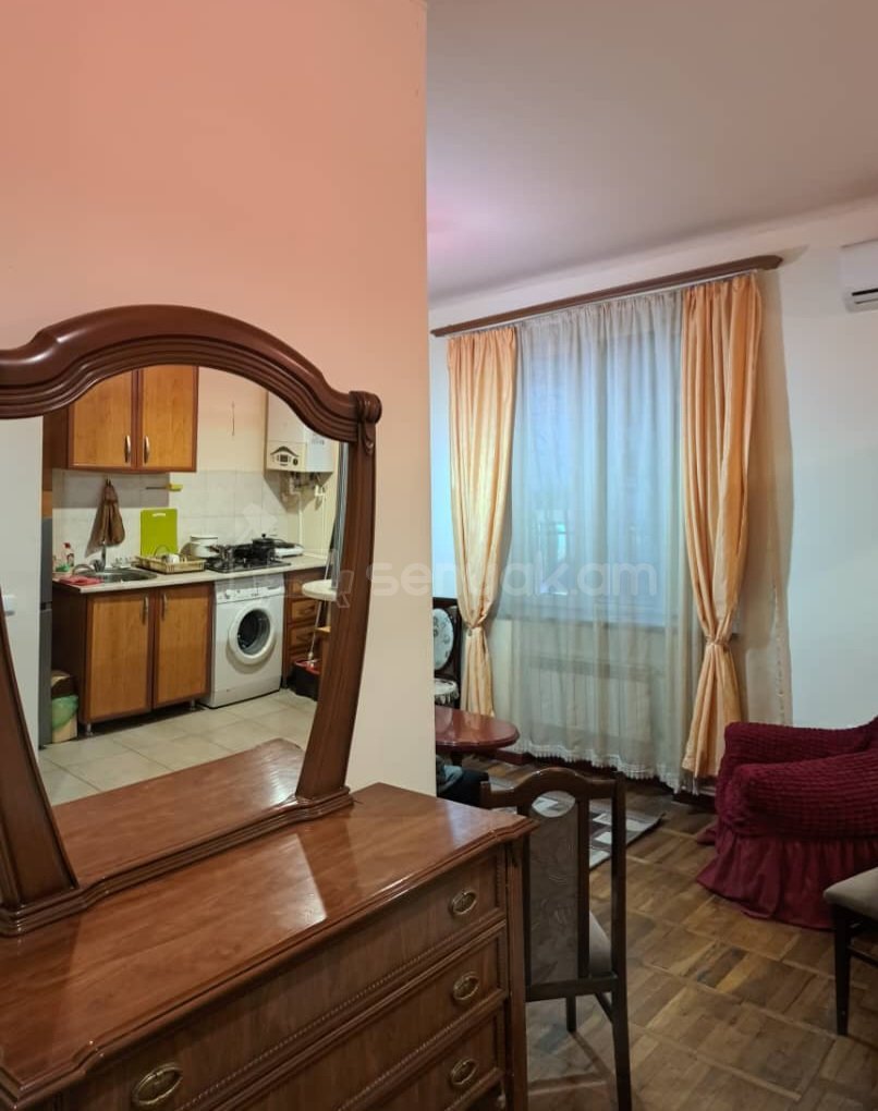 2 Սենյականոց Բնակարան Քարե Շենքում, 42քմ, 1/5 հարկ, Կոսմետիկ Վերանորոգված, Կահավորված, Արևկող