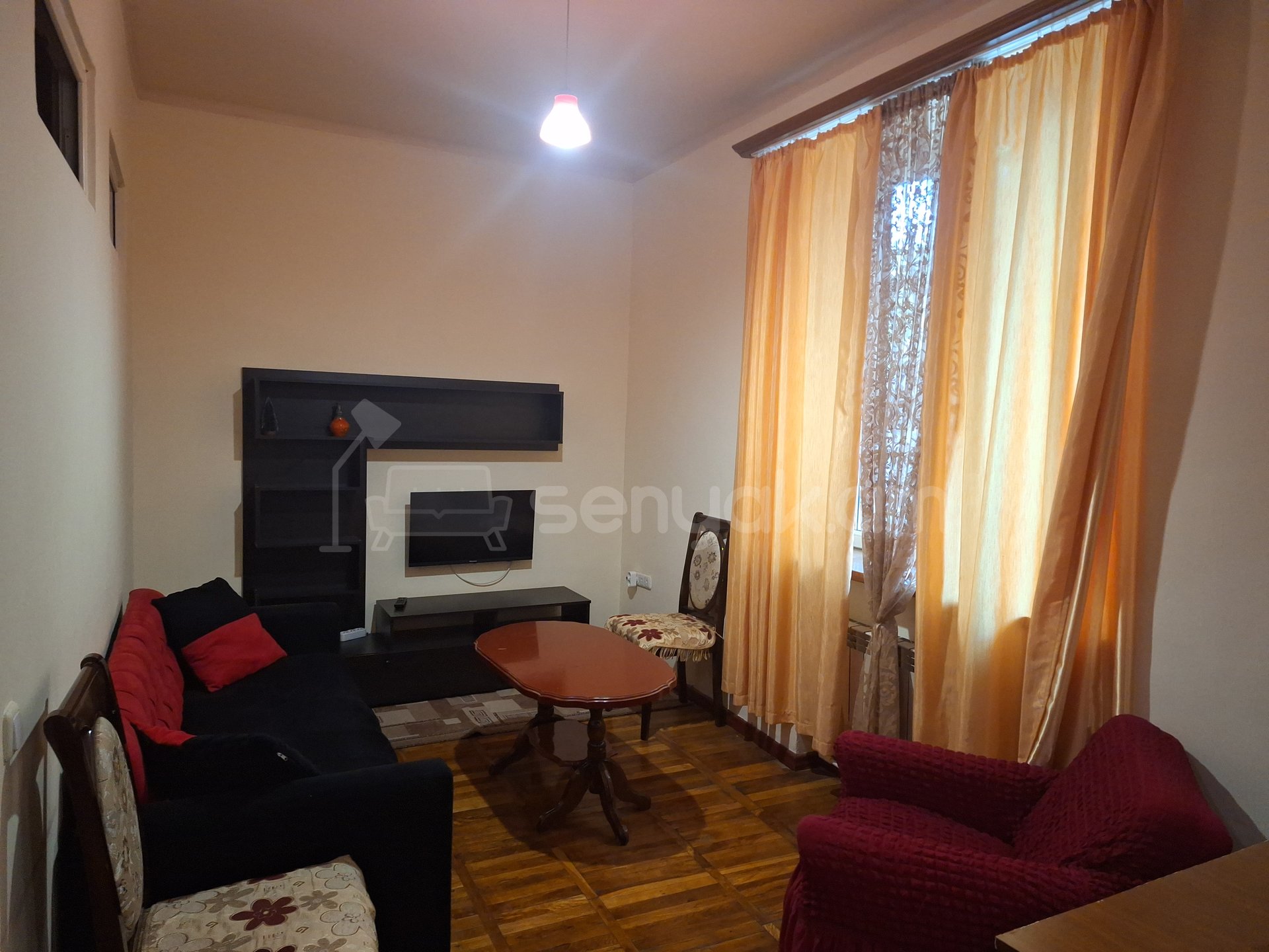 2 Սենյականոց Բնակարան Քարե Շենքում, 42քմ, 1/5 հարկ, Կոսմետիկ Վերանորոգված, Կահավորված, Արևկող