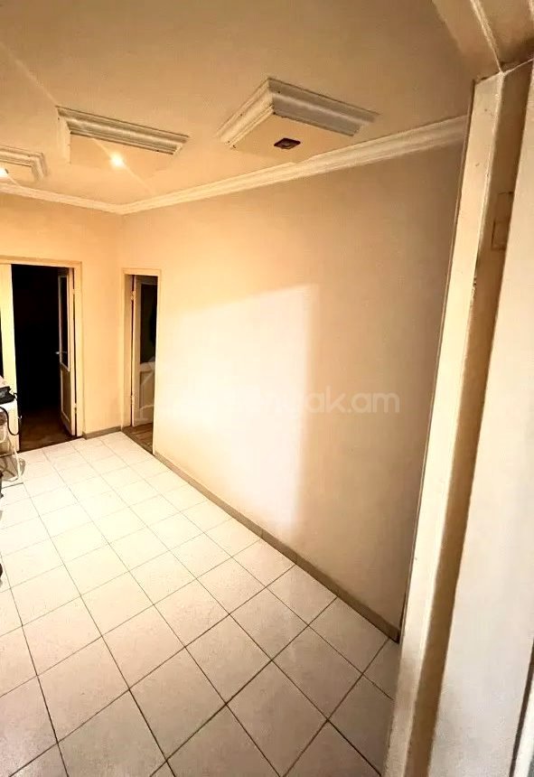 3 Սենյականոց Սեփական Տուն, 180քմ, Կոսմետիկ Վերանորոգված, Ավտոտնակով