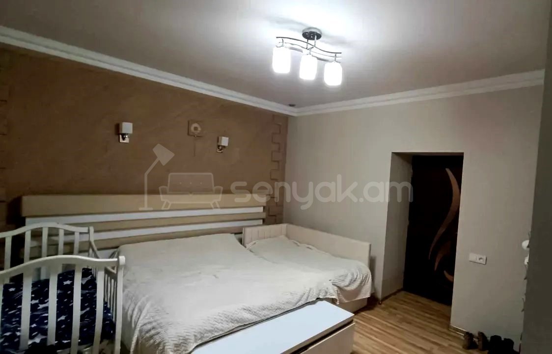 3 Սենյականոց Սեփական Տուն, 180քմ, Կոսմետիկ Վերանորոգված, Ավտոտնակով