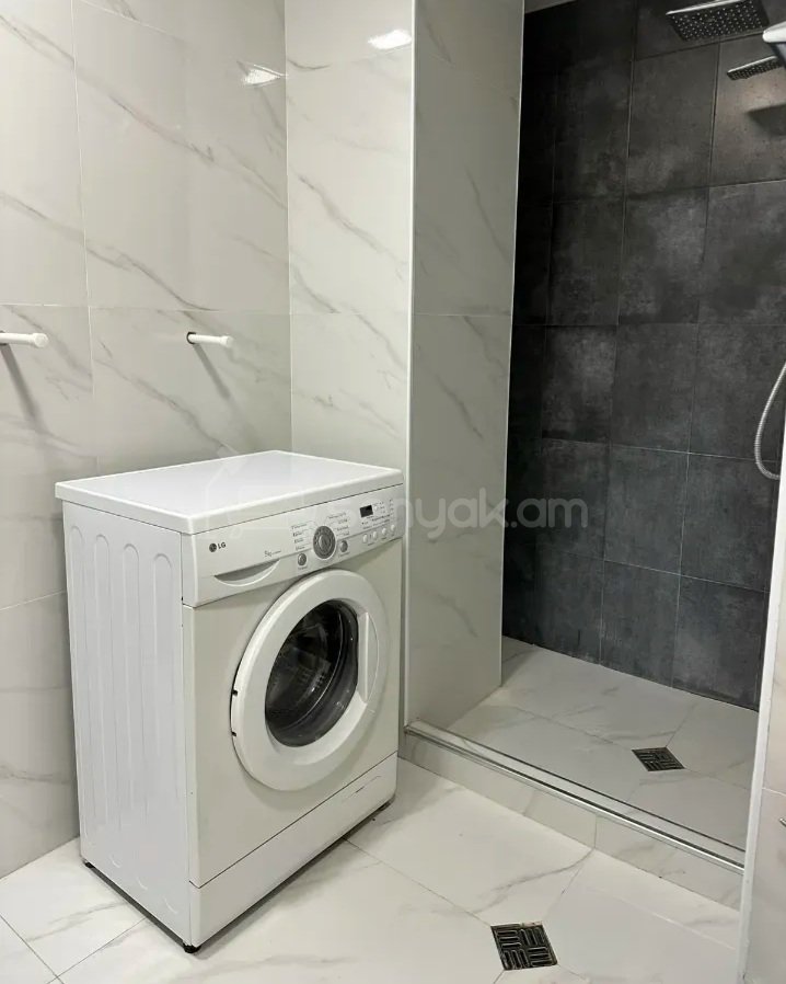 2 Սենյականոց Բնակարան Նորակառույցում, 47քմ, 12/13 հարկ, Դիզայներական Վերանորոգված