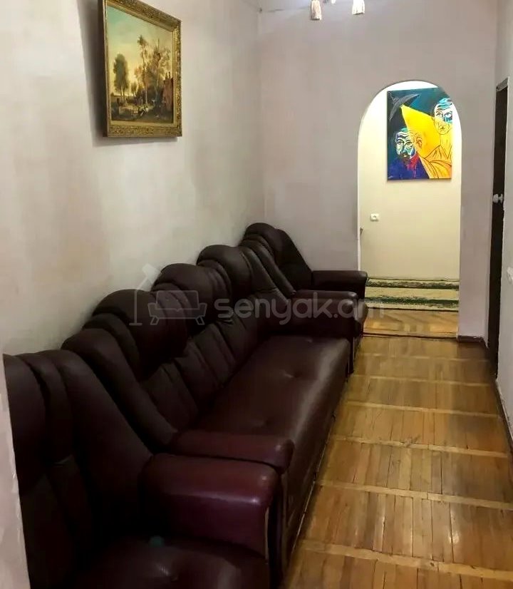 3 Սենյականոց Բնակարան Քարե Շենքում, 78քմ, 2/4 հարկ, Կոսմետիկ Վերանորոգված