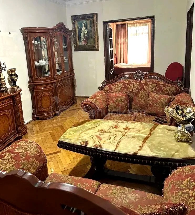 3 Սենյականոց Բնակարան Քարե Շենքում, 78քմ, 2/4 հարկ, Կոսմետիկ Վերանորոգված