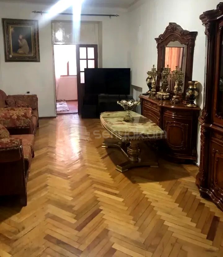 3 Սենյականոց Բնակարան Քարե Շենքում, 78քմ, 2/4 հարկ, Կոսմետիկ Վերանորոգված