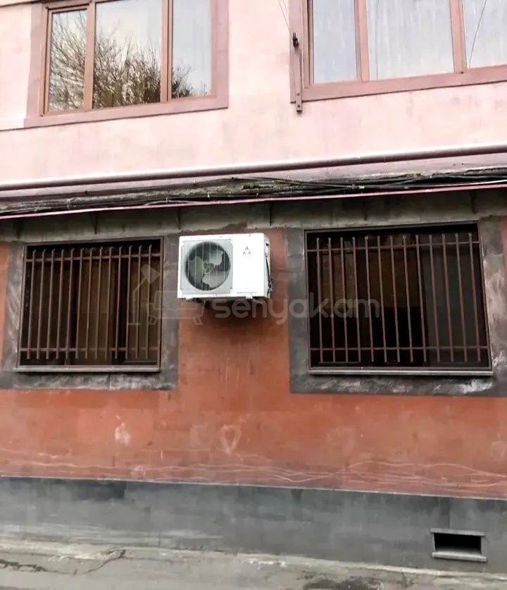 3 Սենյականոց Բնակարան Քարե Շենքում, 78քմ, 2/4 հարկ, Կոսմետիկ Վերանորոգված