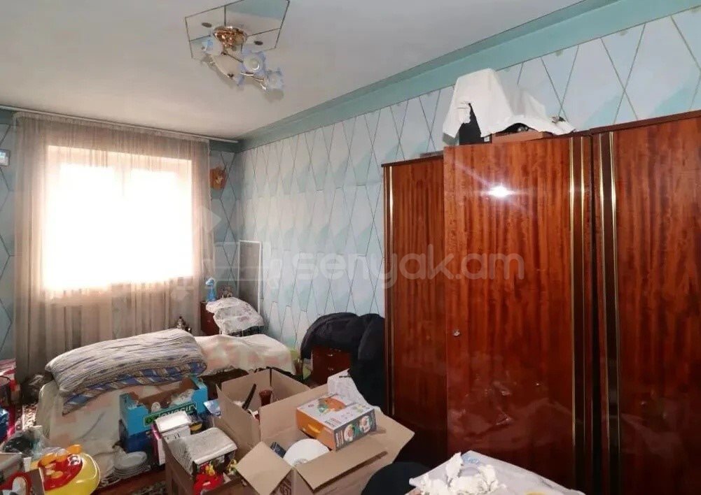 3 Սենյականոց Բնակարան, 64քմ, 4/4 հարկ, Նորմալ Վիճակում