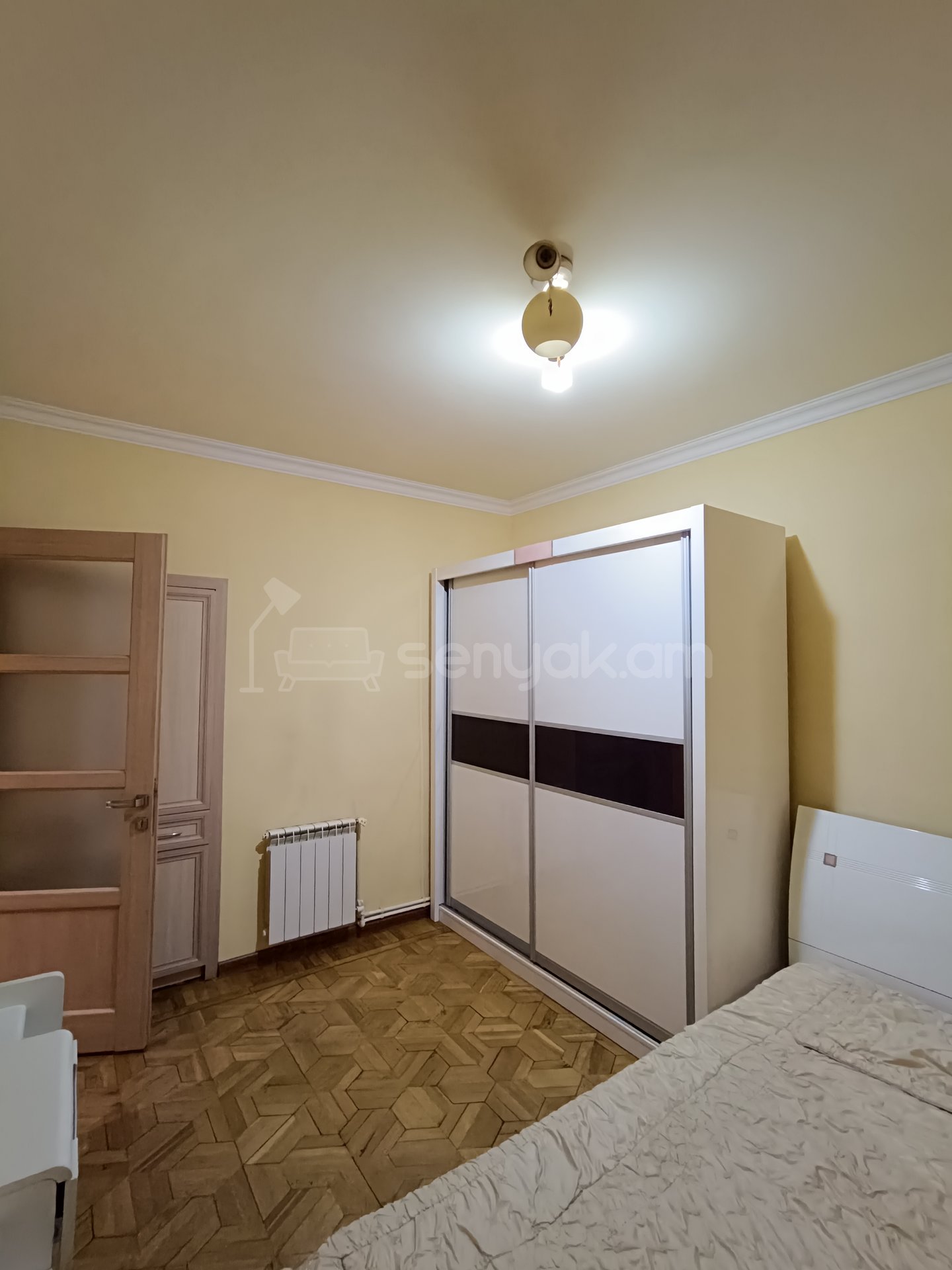 3 Սենյականոց Բնակարան Քարե Շենքում, 108քմ, 1/5 հարկ, Կապիտալ Վերանորոգված