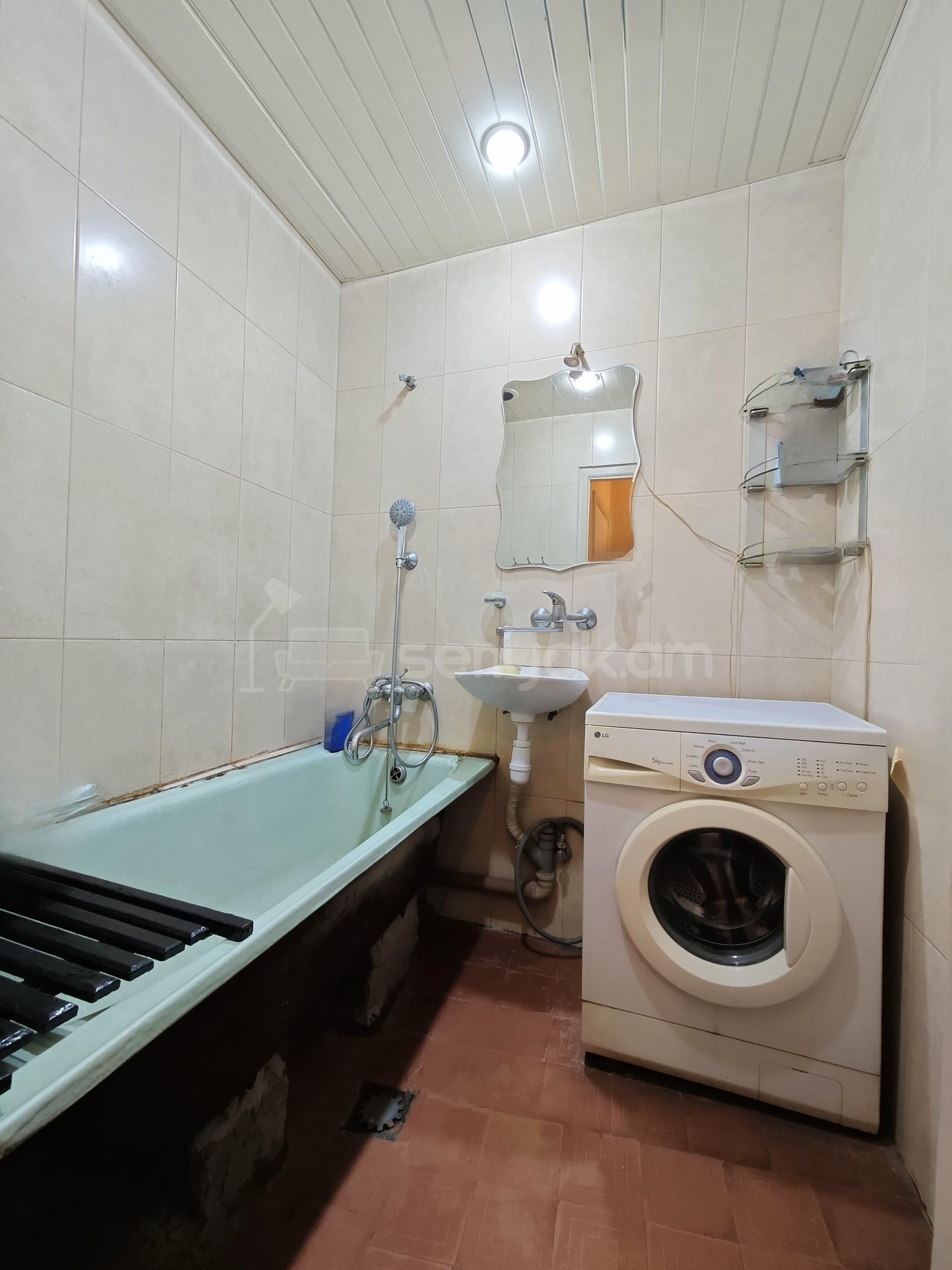 2 Սենյականոց Բնակարան, 63քմ, 6/9 հարկ, Կոսմետիկ Վերանորոգված