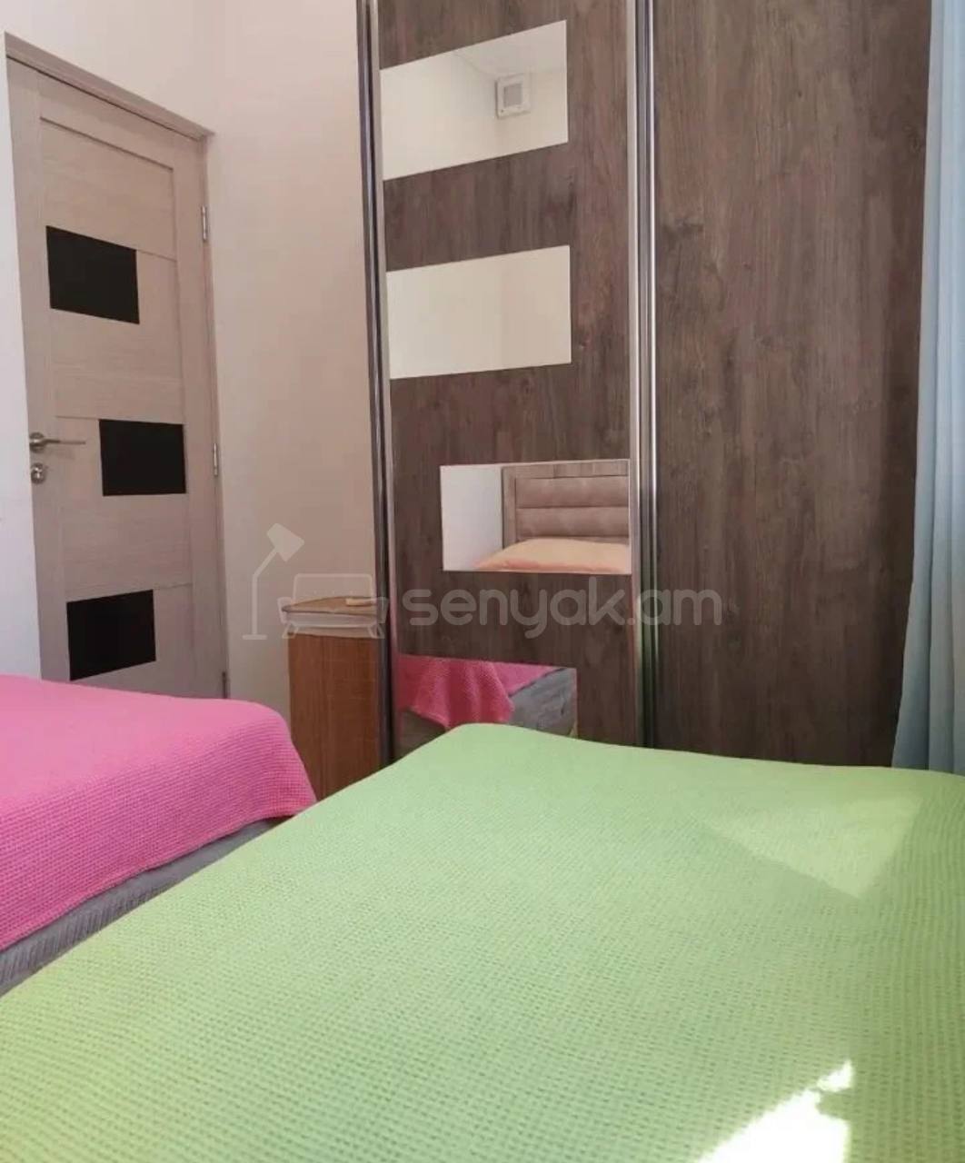 2 Սենյականոց Բնակարան Քարե Շենքում, 44քմ, 5/5 հարկ, Կապիտալ Վերանորոգված, Կահավորված, Արևկող