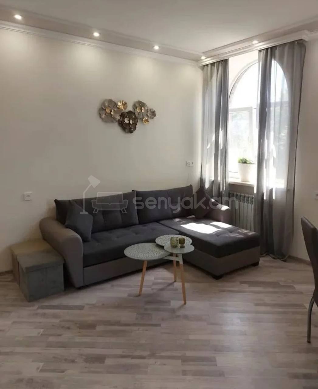 2 Սենյականոց Բնակարան Քարե Շենքում, 44քմ, 5/5 հարկ, Կապիտալ Վերանորոգված, Կահավորված, Արևկող