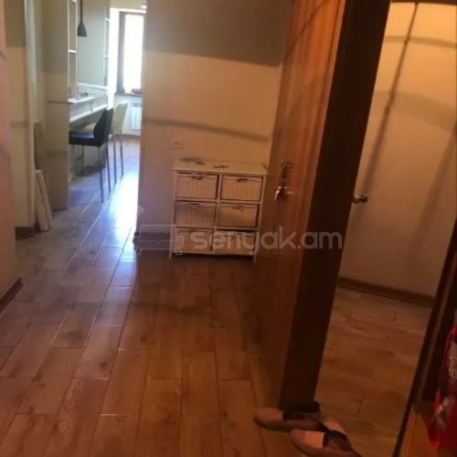 1 Սենյականոց Բնակարան Քարե Շենքում, 47քմ, 2/5 հարկ, Կապիտալ Վերանորոգված, Կահավորված, Արևկող