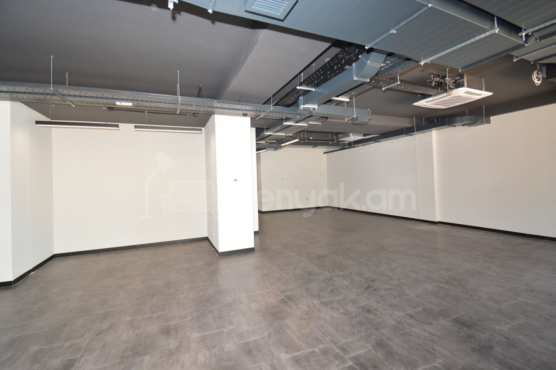 Օֆիսային Տարածք, 370քմ, Կապիտալ Վերանորոգված