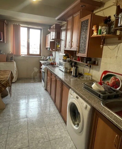 3 Սենյականոց Բնակարան, 86քմ, 11/12 հարկ, Նորմալ Վիճակում