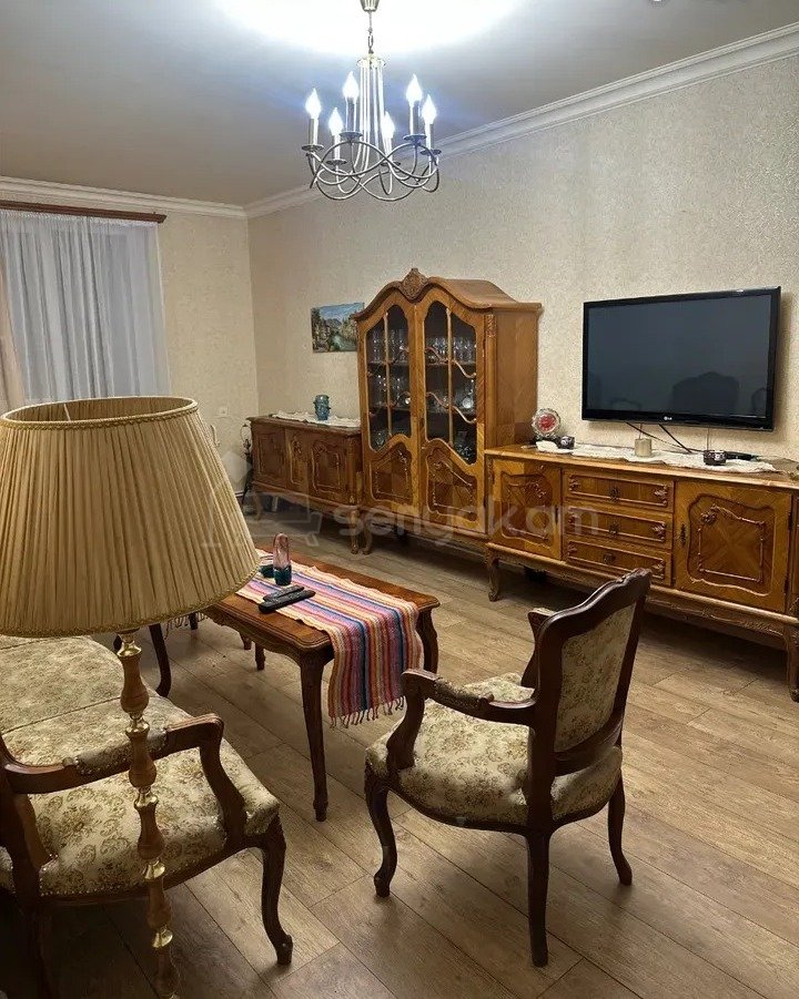 2 Սենյականոց Բնակարան Քարե Շենքում, 60քմ, 2/5 հարկ, Կոսմետիկ Վերանորոգված, Կահավորված