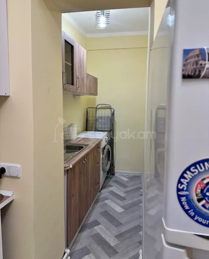 2 Սենյականոց Բնակարան Քարե Շենքում, 60քմ, 2/5 հարկ, Կոսմետիկ Վերանորոգված, Կահավորված