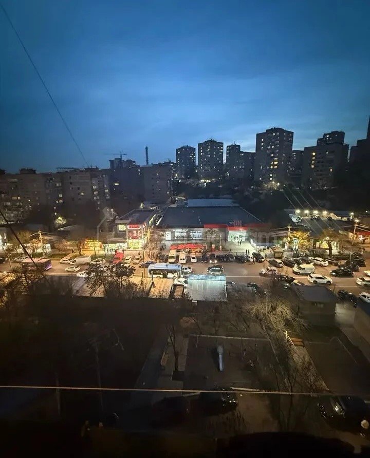 4 Սենյականոց Բնակարան, 87քմ, 8/9 հարկ, Նորմալ Վիճակում