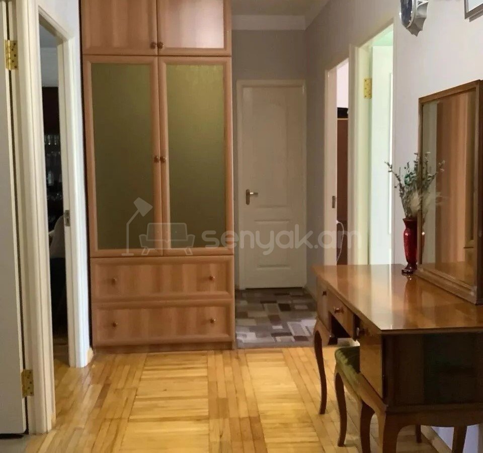 4 Սենյականոց Բնակարան, 87քմ, 8/9 հարկ, Նորմալ Վիճակում