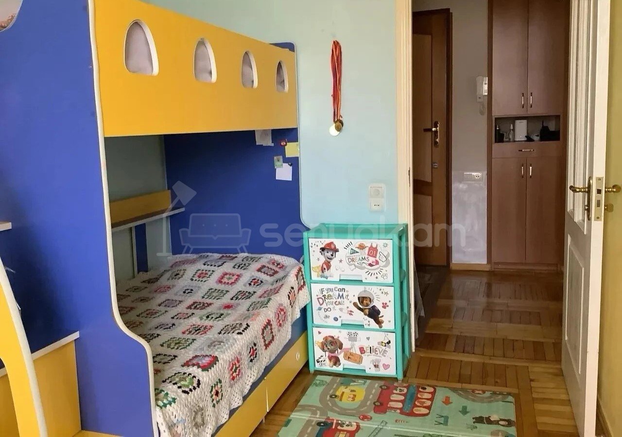 4 Սենյականոց Բնակարան, 87քմ, 8/9 հարկ, Նորմալ Վիճակում