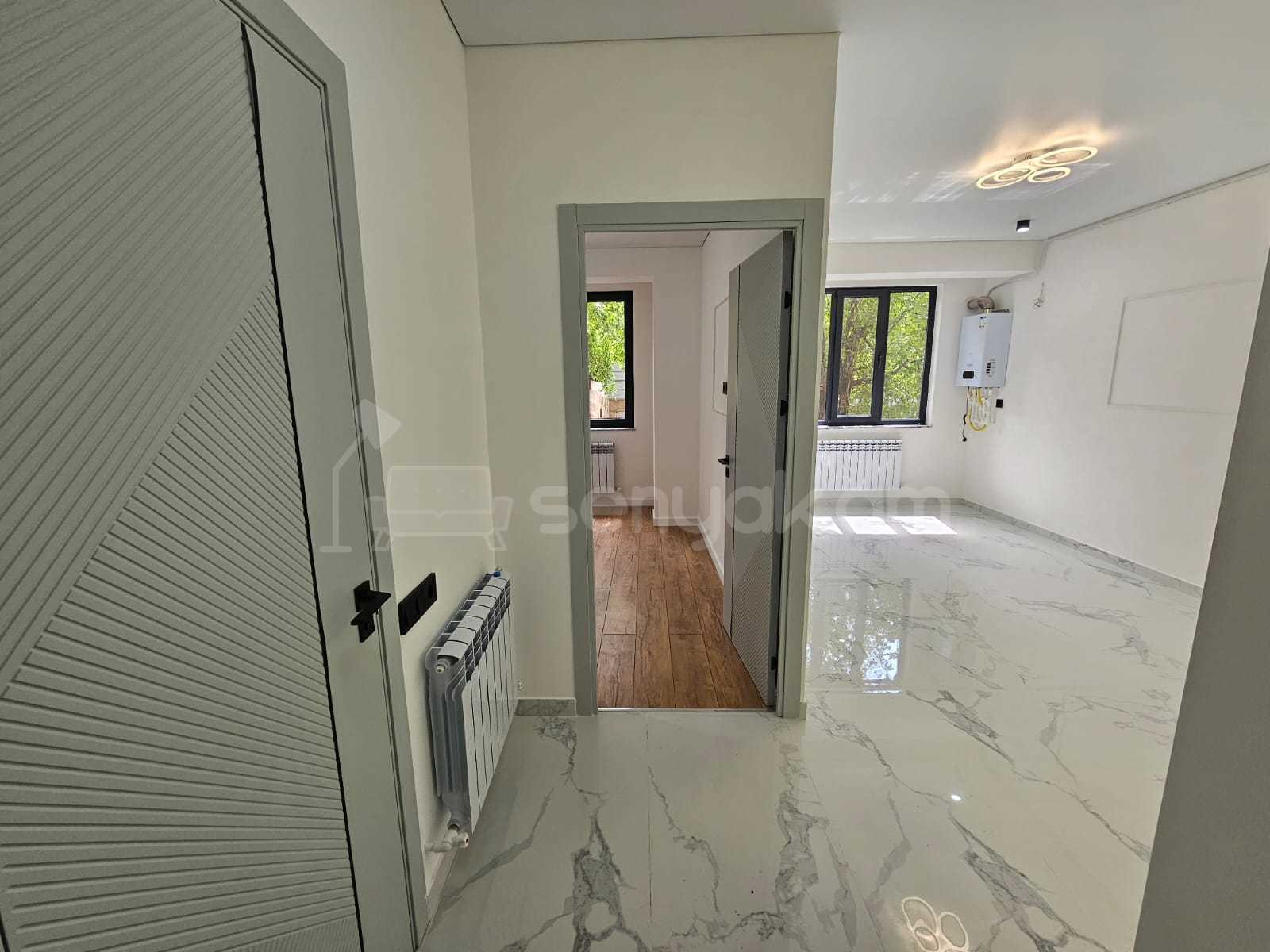 2 Սենյականոց Բնակարան Քարե Շենքում, 39քմ, 1/5 հարկ, Դիզայներական Վերանորոգված