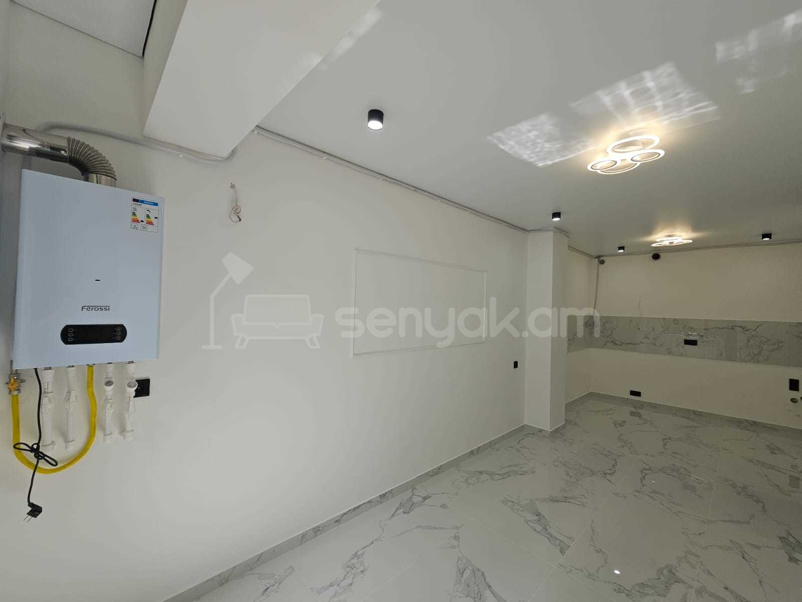 2 Սենյականոց Բնակարան Քարե Շենքում, 39քմ, 1/5 հարկ, Դիզայներական Վերանորոգված