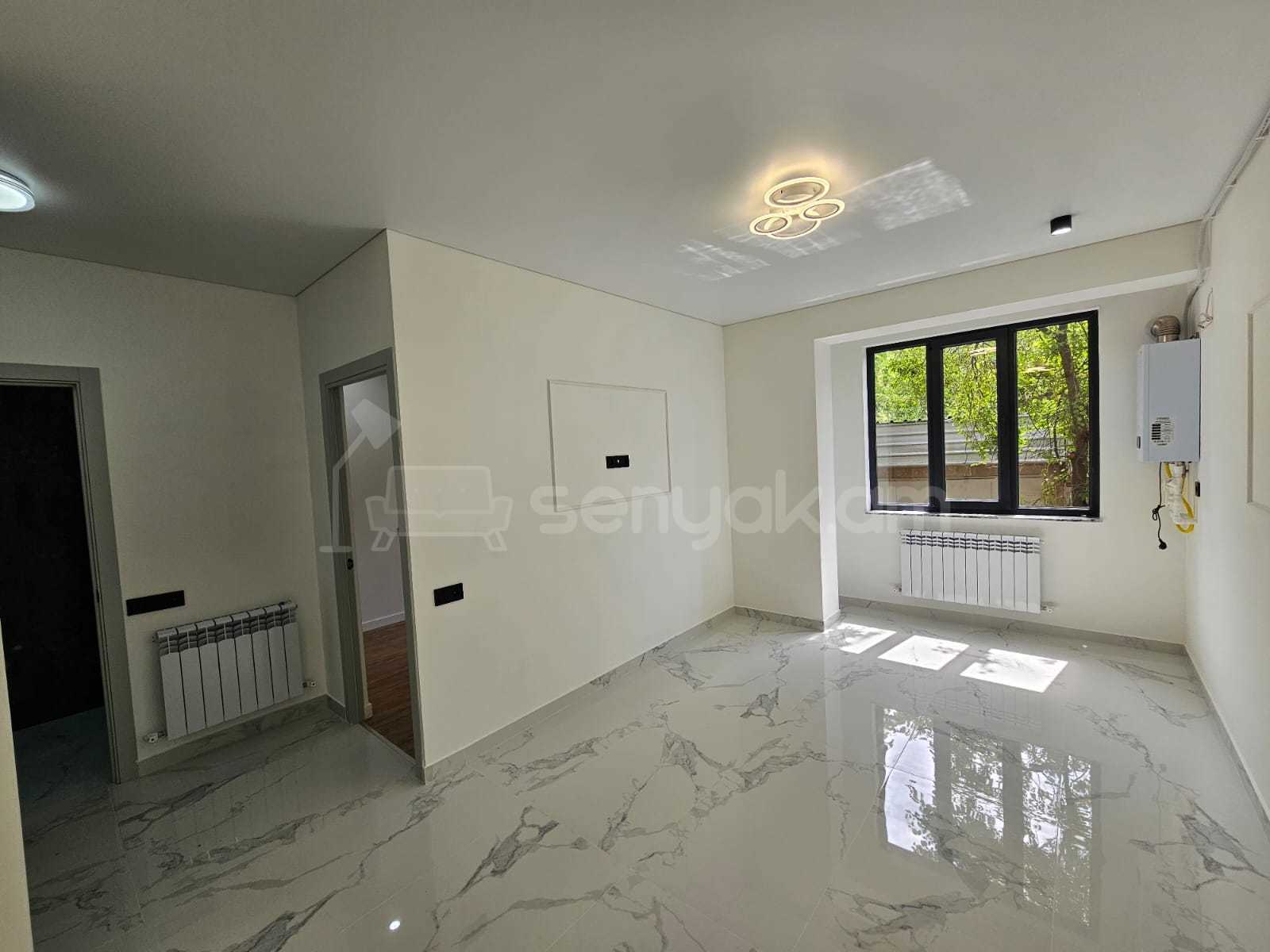 2 Սենյականոց Բնակարան Քարե Շենքում, 39քմ, 1/5 հարկ, Դիզայներական Վերանորոգված