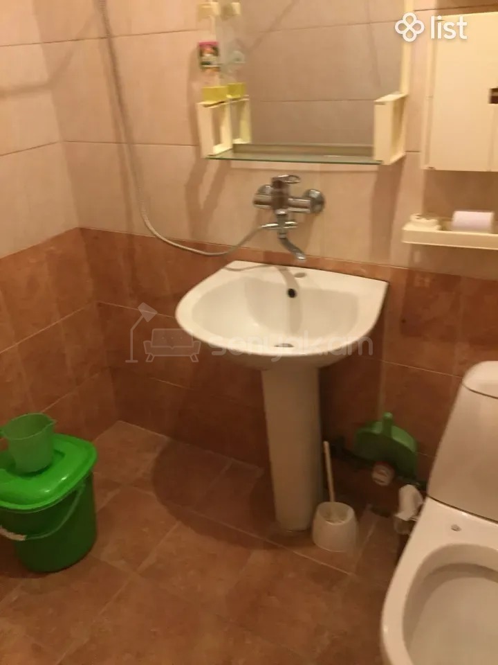 2 Սենյականոց Բնակարան Քարե Շենքում, 48քմ, 5/9 հարկ, Նորմալ Վիճակում, Կահավորված