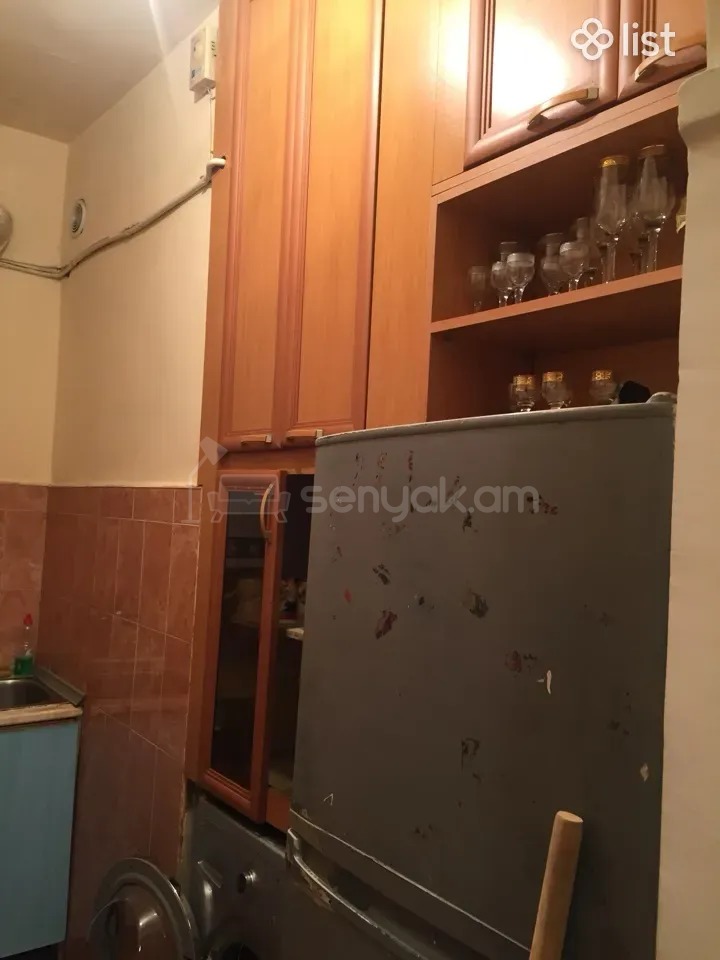 2 Սենյականոց Բնակարան Քարե Շենքում, 48քմ, 5/9 հարկ, Նորմալ Վիճակում, Կահավորված