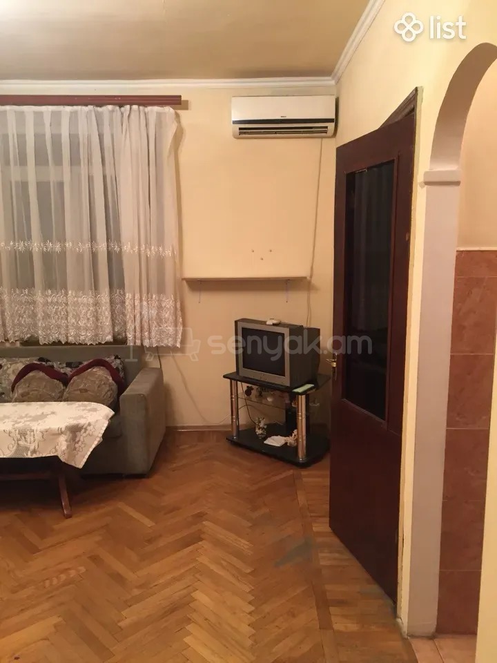 2 Սենյականոց Բնակարան Քարե Շենքում, 48քմ, 5/9 հարկ, Նորմալ Վիճակում, Կահավորված