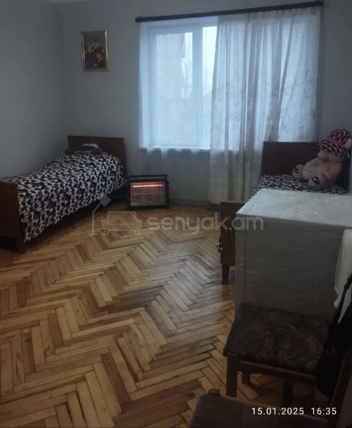 2 Սենյականոց Բնակարան Քարե Շենքում, 56քմ, 3/5 հարկ, Նորմալ Վիճակում, Կահավորված, Արևկող