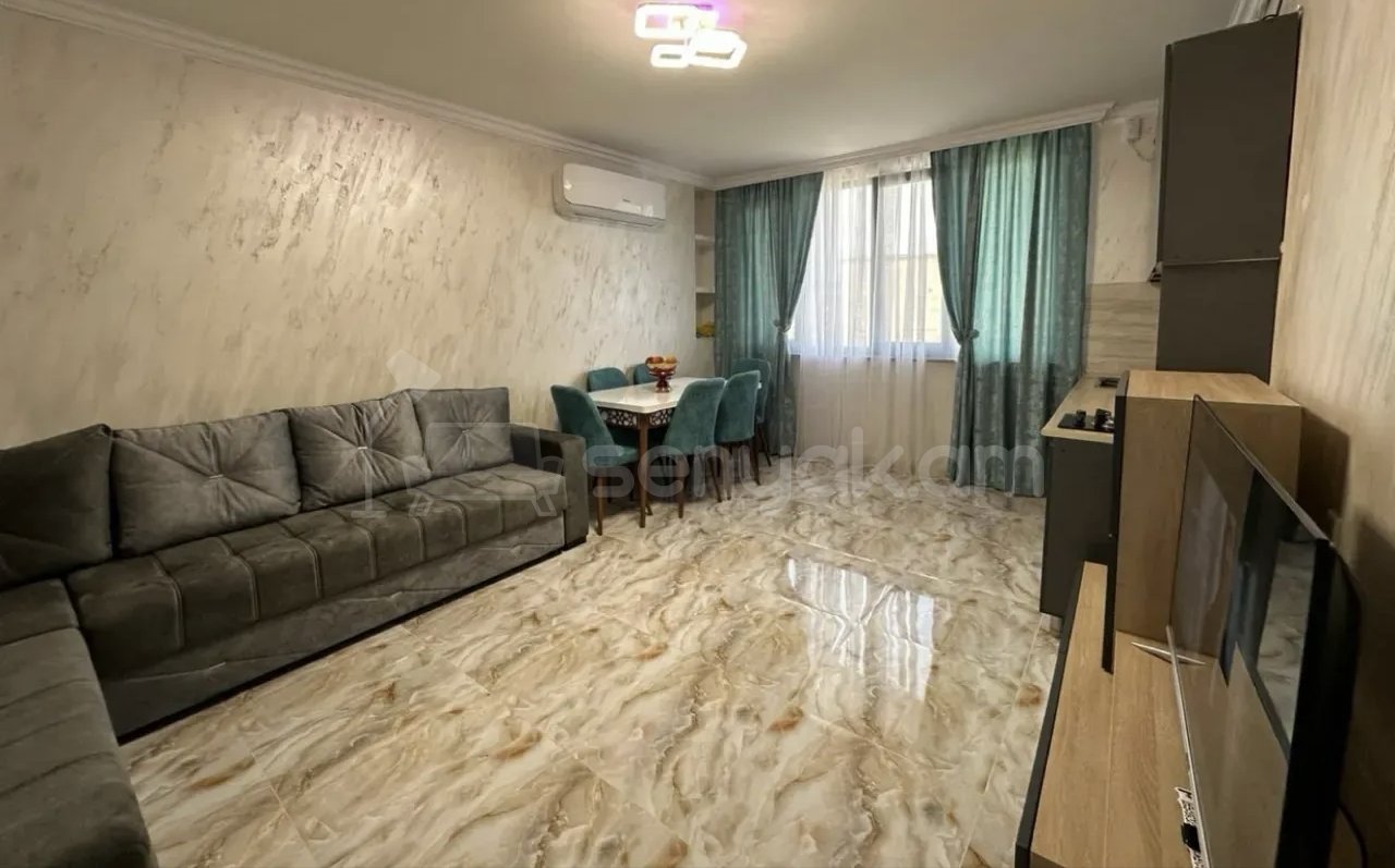 3 Սենյականոց Բնակարան Քարե Շենքում, 56քմ, 3/5 հարկ, Կապիտալ Վերանորոգված, Կահավորված
