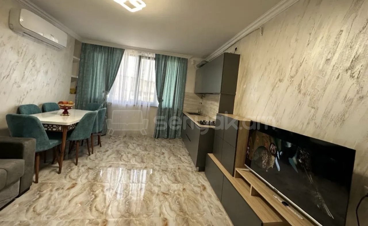 3 Սենյականոց Բնակարան Քարե Շենքում, 56քմ, 3/5 հարկ, Կապիտալ Վերանորոգված, Կահավորված