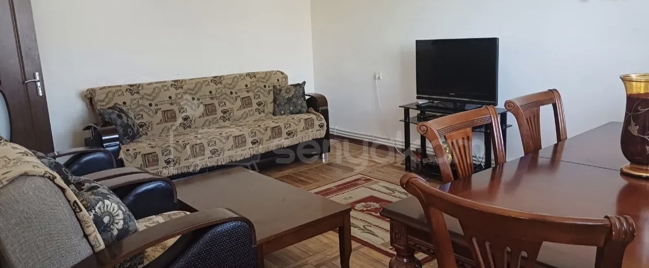 3 Սենյականոց Բնակարան Քարե Շենքում, 62քմ, 5/8 հարկ, Կապիտալ Վերանորոգված, Կահավորված, Արևկող