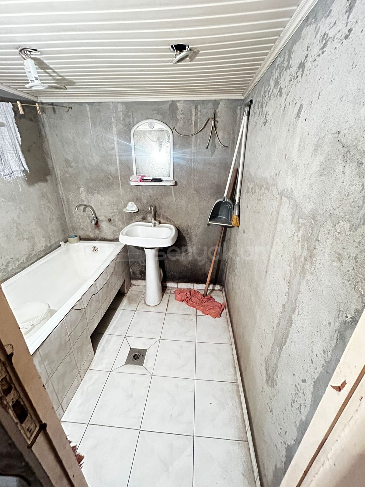 2 Սենյականոց Բնակարան Քարե Շենքում, 53քմ, 1/9 հարկ, Զրոյական Վիճակում