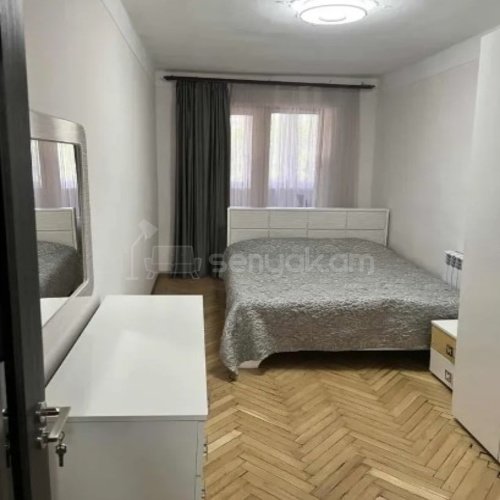 3 Սենյականոց Բնակարան Քարե Շենքում, 63քմ, 2/5 հարկ, Կապիտալ Վերանորոգված, Կահավորված, Արևկող