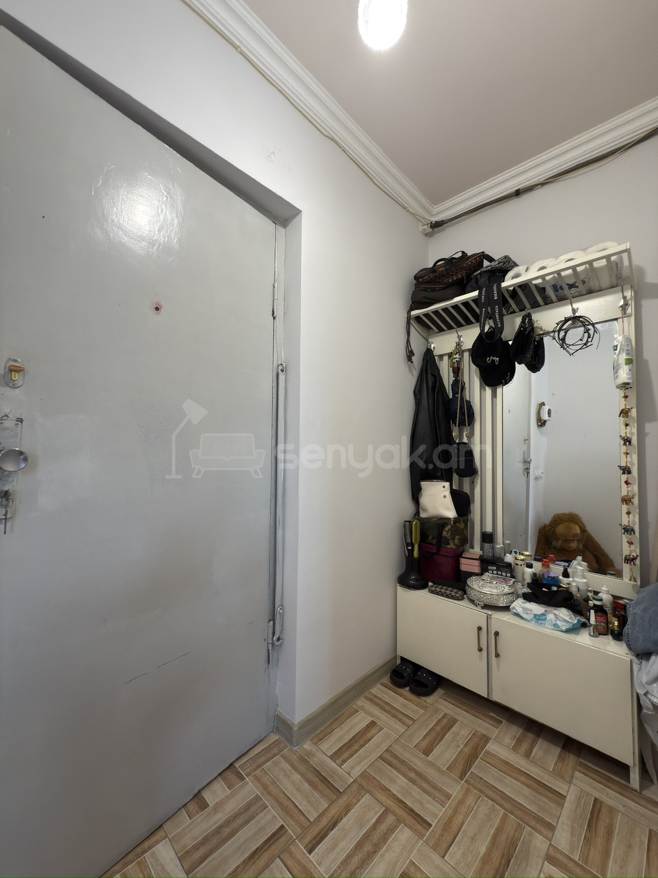 1 Սենյականոց Բնակարան, 32քմ, 1/4 հարկ, Կապիտալ Վերանորոգված