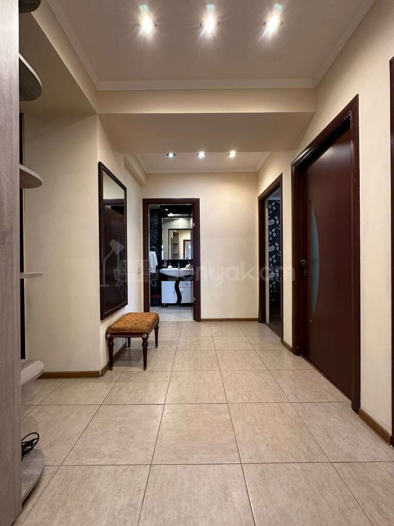 3 Սենյականոց Բնակարան, 82քմ, 8/16 հարկ, Կապիտալ Վերանորոգված