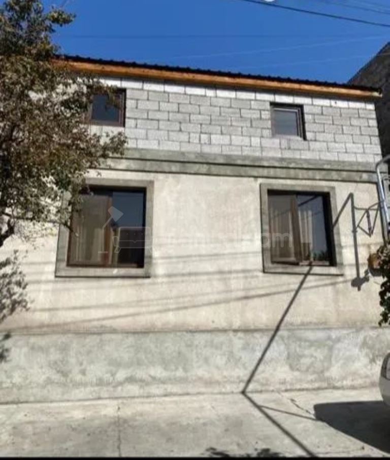 6 Սենյականոց Սեփական Տուն, 140քմ, Կոսմետիկ Վերանորոգված