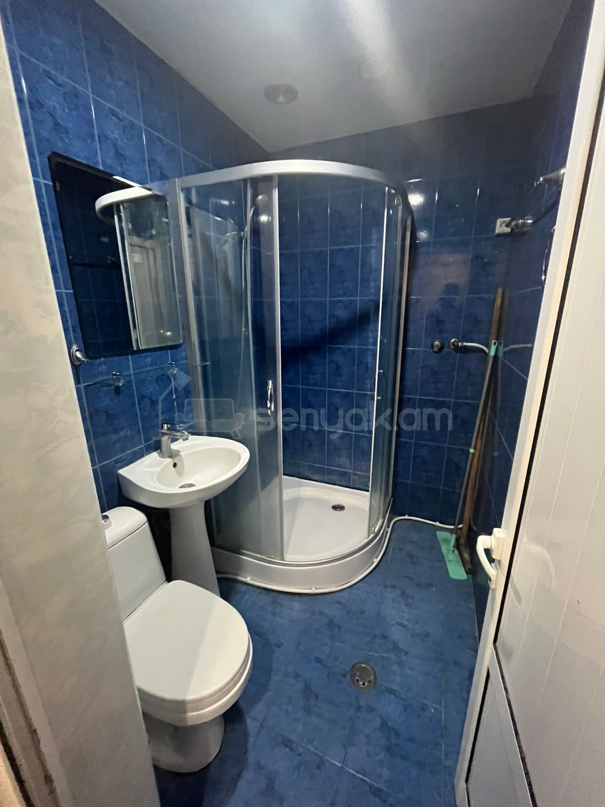 2 Սենյականոց Բնակարան Քարե Շենքում, 60քմ, 3/5 հարկ, Նորմալ Վիճակում, Կահավորված, Արևկող