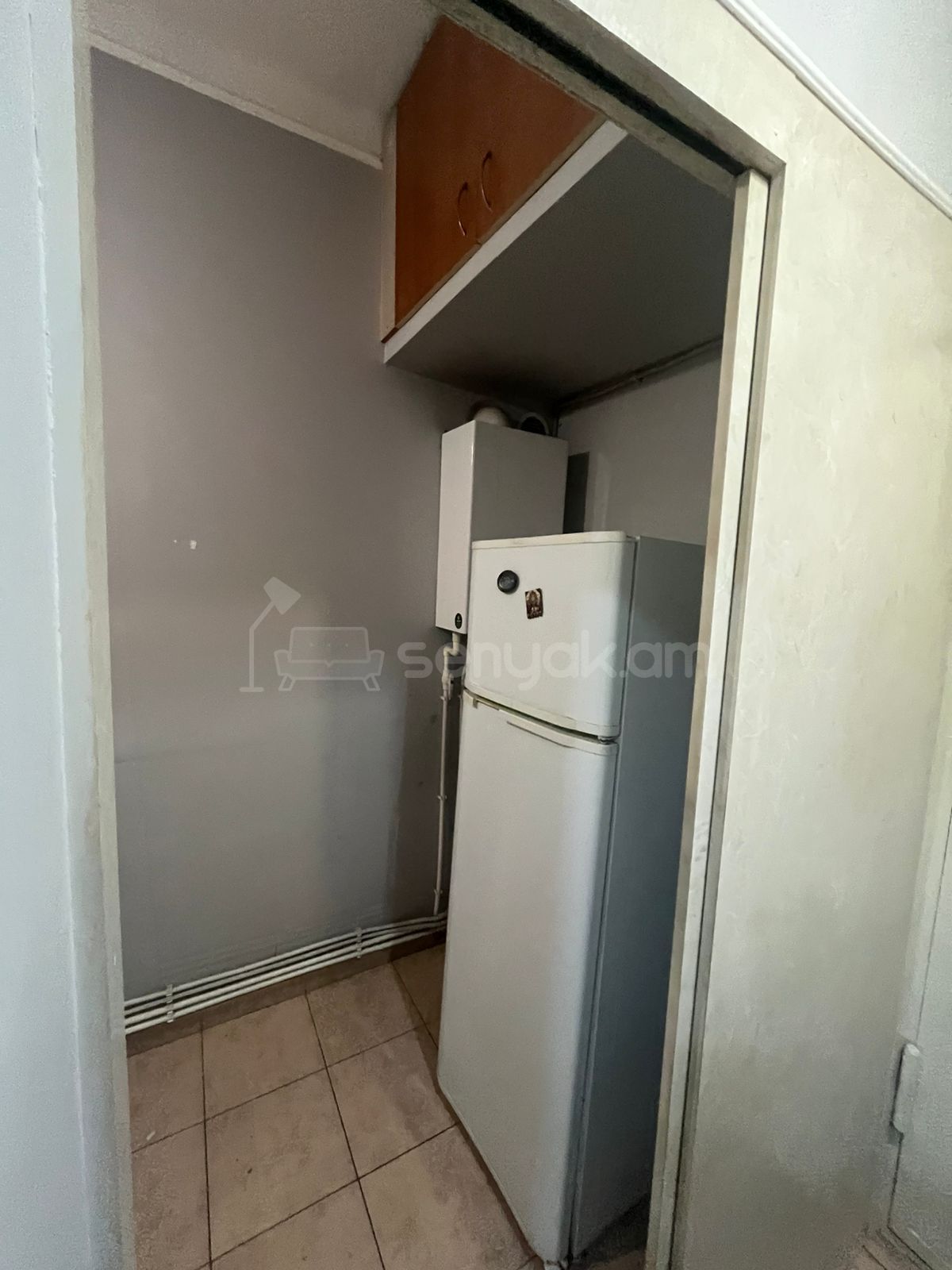 2 Սենյականոց Բնակարան Քարե Շենքում, 60քմ, 3/5 հարկ, Նորմալ Վիճակում, Կահավորված, Արևկող
