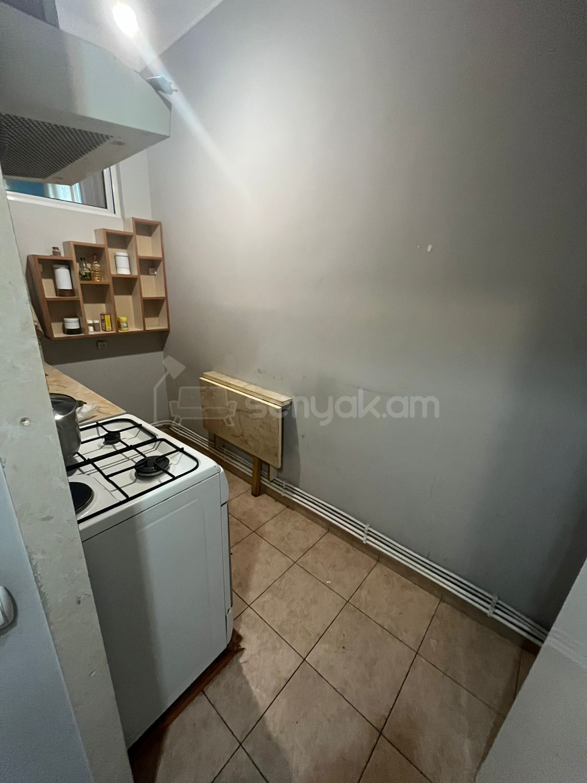 2 Սենյականոց Բնակարան Քարե Շենքում, 60քմ, 3/5 հարկ, Նորմալ Վիճակում, Կահավորված, Արևկող
