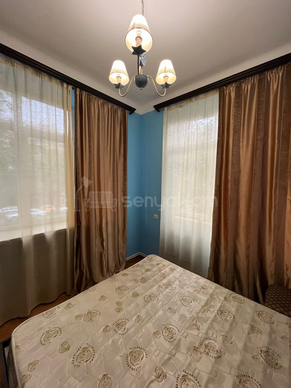 2 Սենյականոց Բնակարան Քարե Շենքում, 60քմ, 3/5 հարկ, Նորմալ Վիճակում, Կահավորված, Արևկող