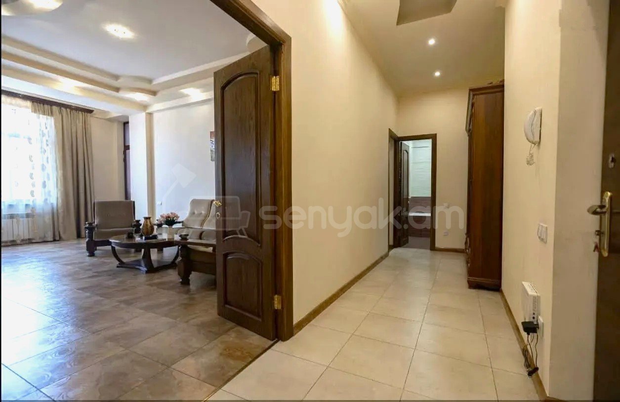 3 Սենյականոց Բնակարան Նորակառույցում, 95քմ, 15/15 հարկ, Դիզայներական Վերանորոգված, Կահավորված