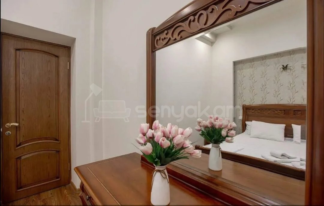 3 Սենյականոց Բնակարան Նորակառույցում, 95քմ, 15/15 հարկ, Դիզայներական Վերանորոգված, Կահավորված