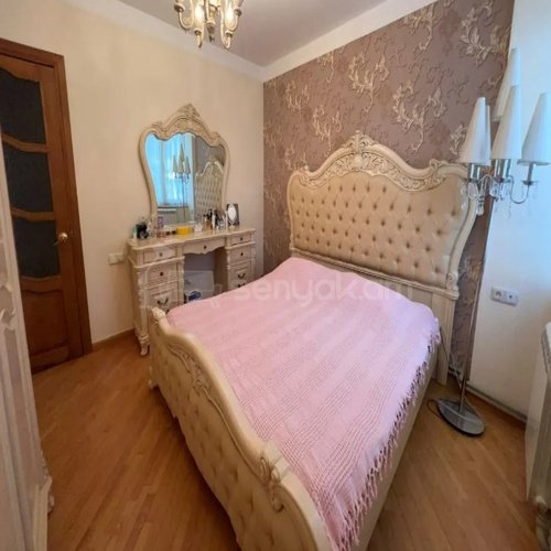4 Սենյականոց Բնակարան, 90քմ, 2/9 հարկ, Կապիտալ Վերանորոգված, Կահավորված, Արևկող