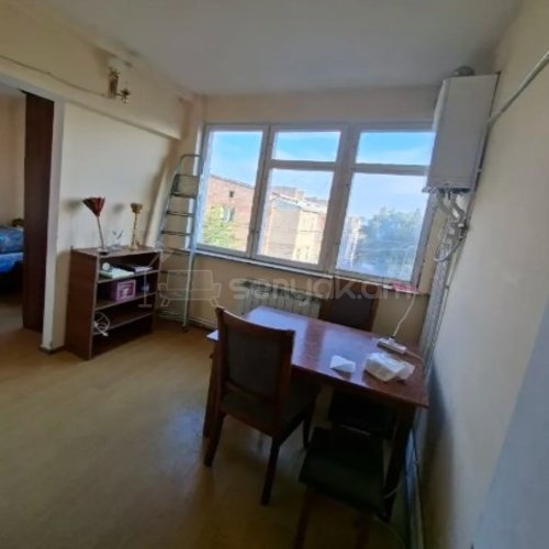 3 Սենյականոց Բնակարան Քարե Շենքում, 62քմ, 4/4 հարկ, Կոսմետիկ Վերանորոգված, Կահավորված, Արևկող