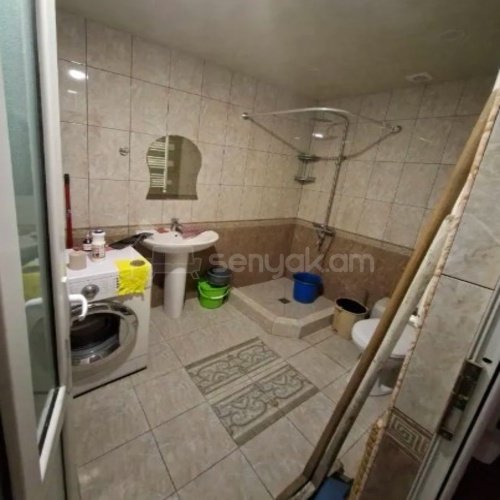 3 Սենյականոց Բնակարան Քարե Շենքում, 62քմ, 4/4 հարկ, Կոսմետիկ Վերանորոգված, Կահավորված, Արևկող